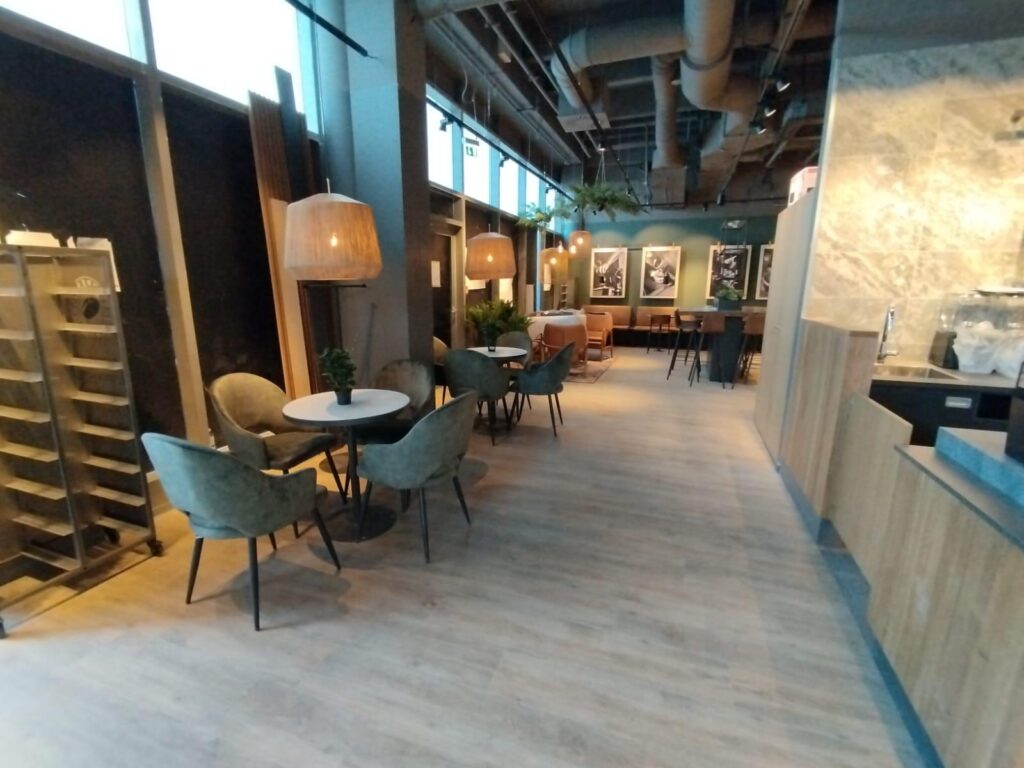 Interior-Restaurant-Space-Solution